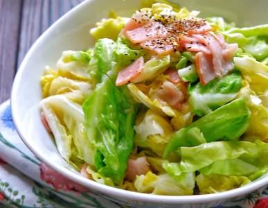 微波炉菜 香味甘蓝菜培根的做法