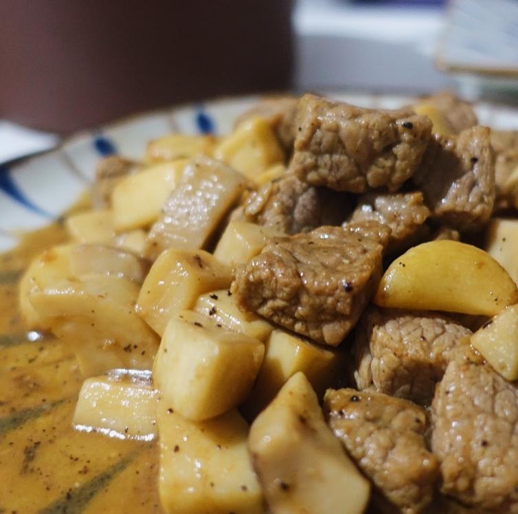 黑蒜子牛肉粒
