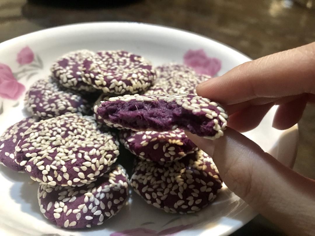 紫薯芝麻饼