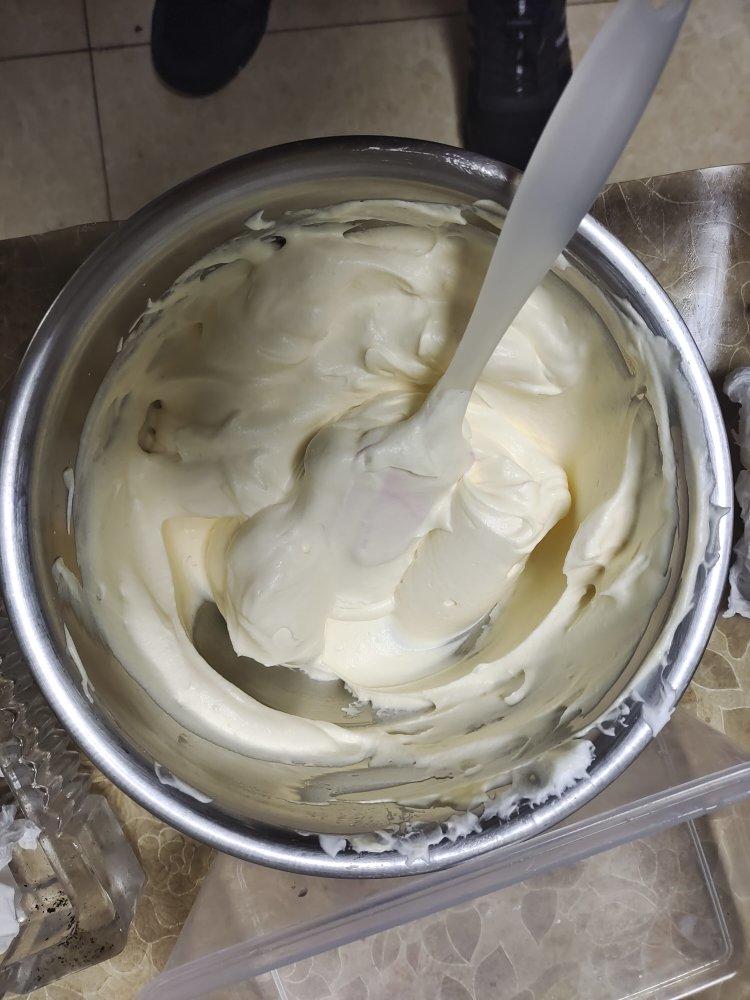 自制冰淇淋（懒人版无需搅拌的冰淇淋）