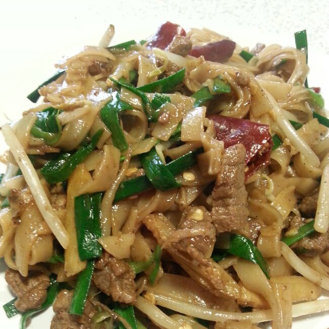 牛肉炒河粉