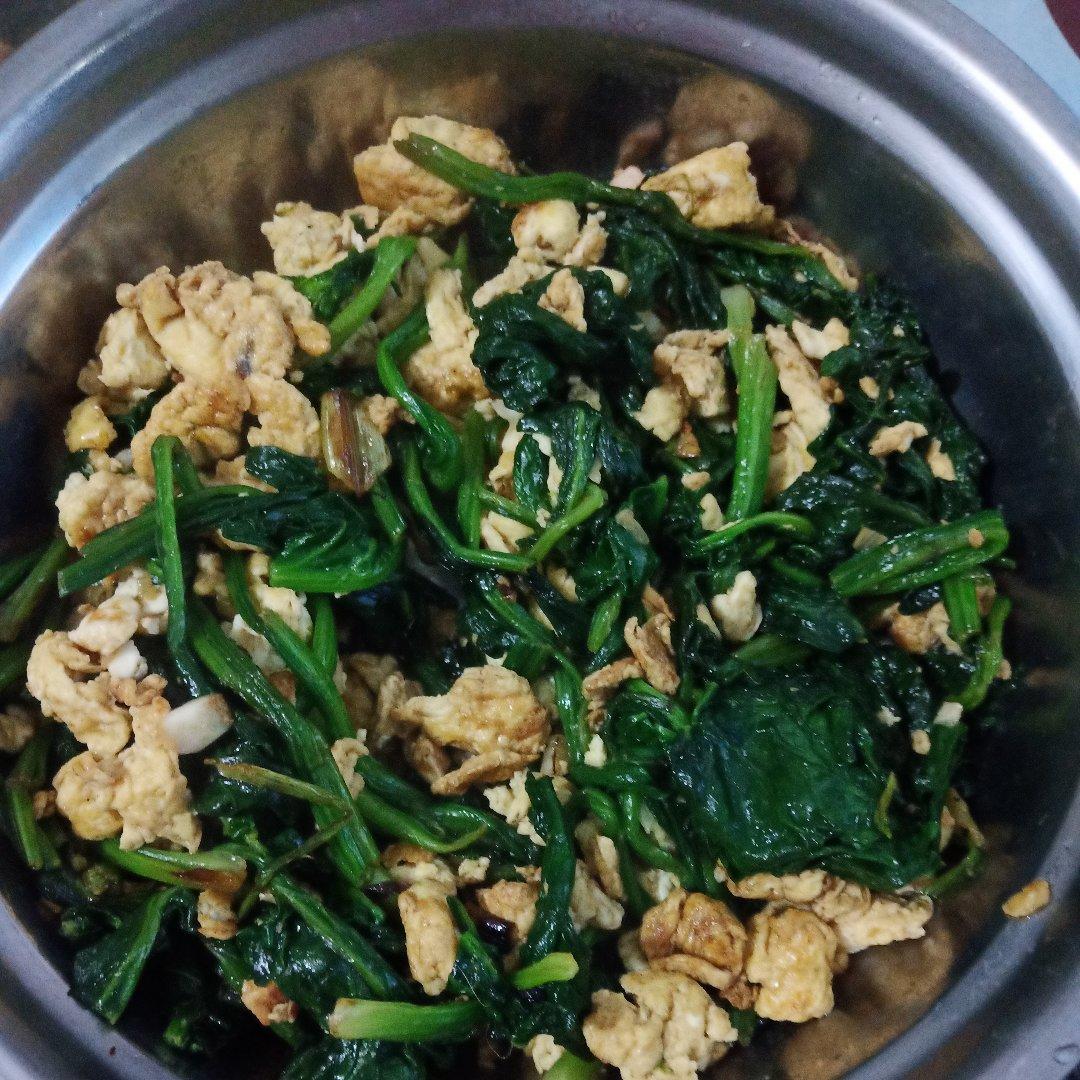 菠菜炒鸡蛋