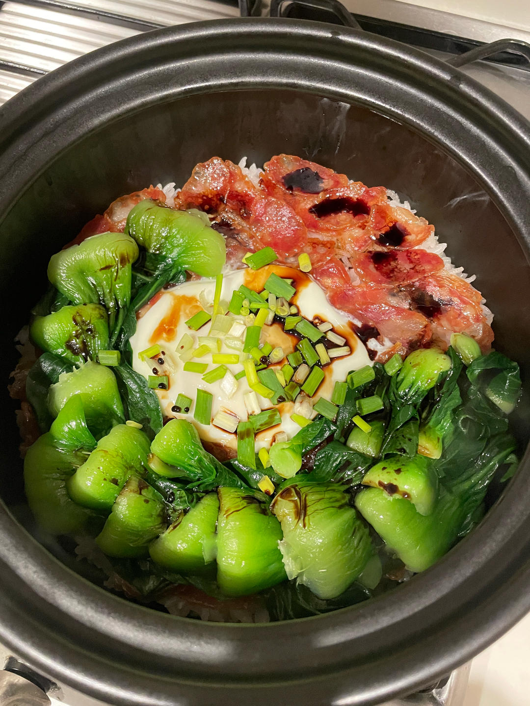 保姆级的「腊味煲仔饭2.0」加强版来了，地道老广味～