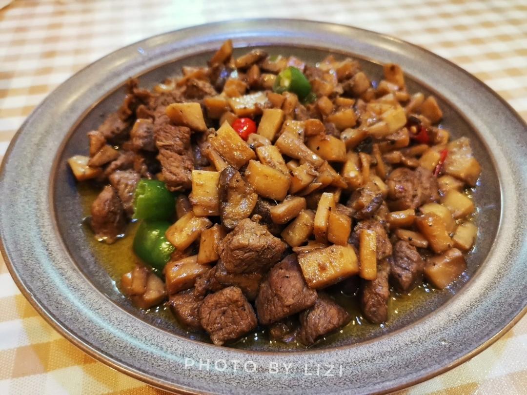 家常菜~杏鲍菇烧牛肉粒