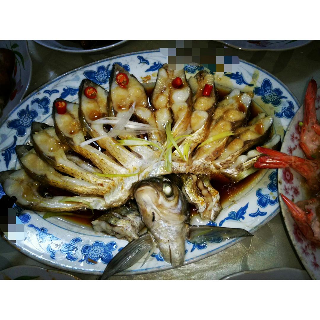 孔雀开屏清蒸鱼