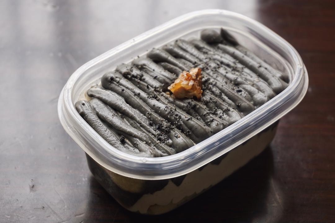 黑芝麻盒子蛋糕