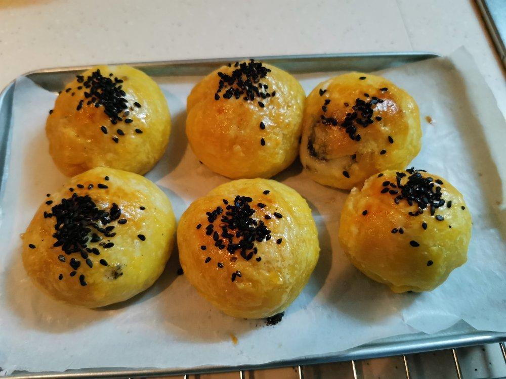 蛋挞包着汤圆烤