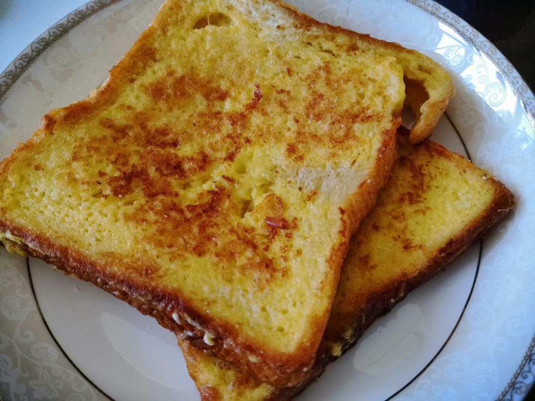 鸡蛋香煎面包片