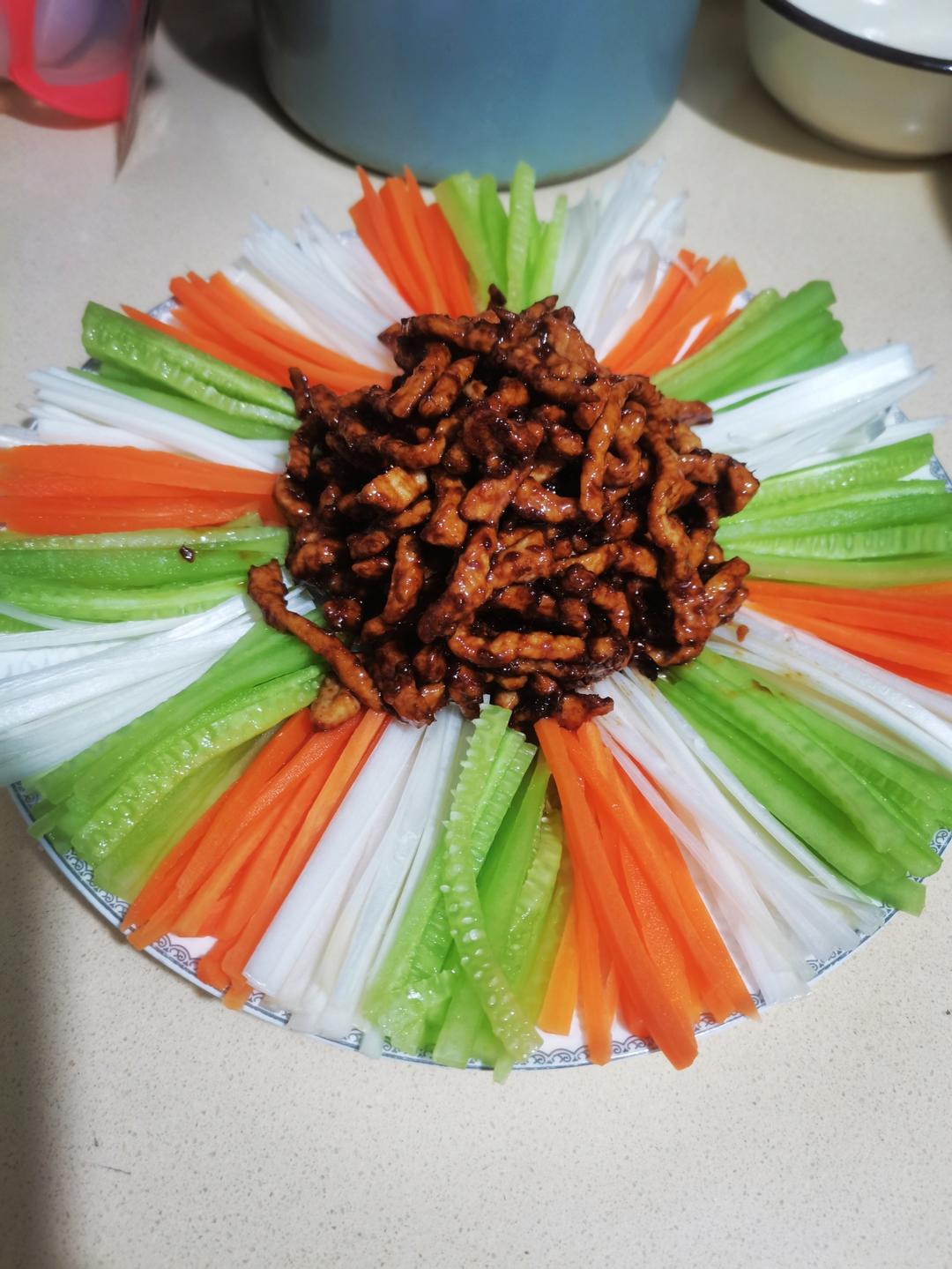 学做京酱肉丝，带饼的