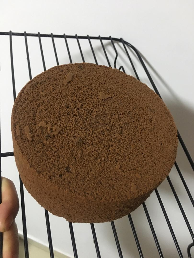 香浓柔软的可可戚风蛋糕