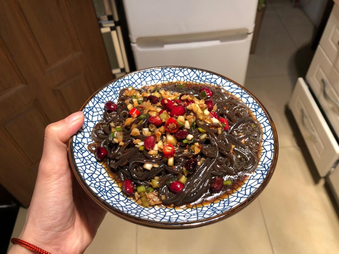 酸辣蕨根粉！