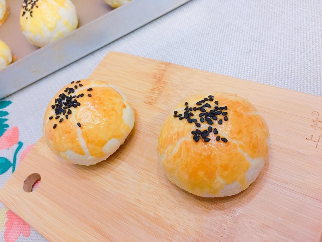 蛋黄酥