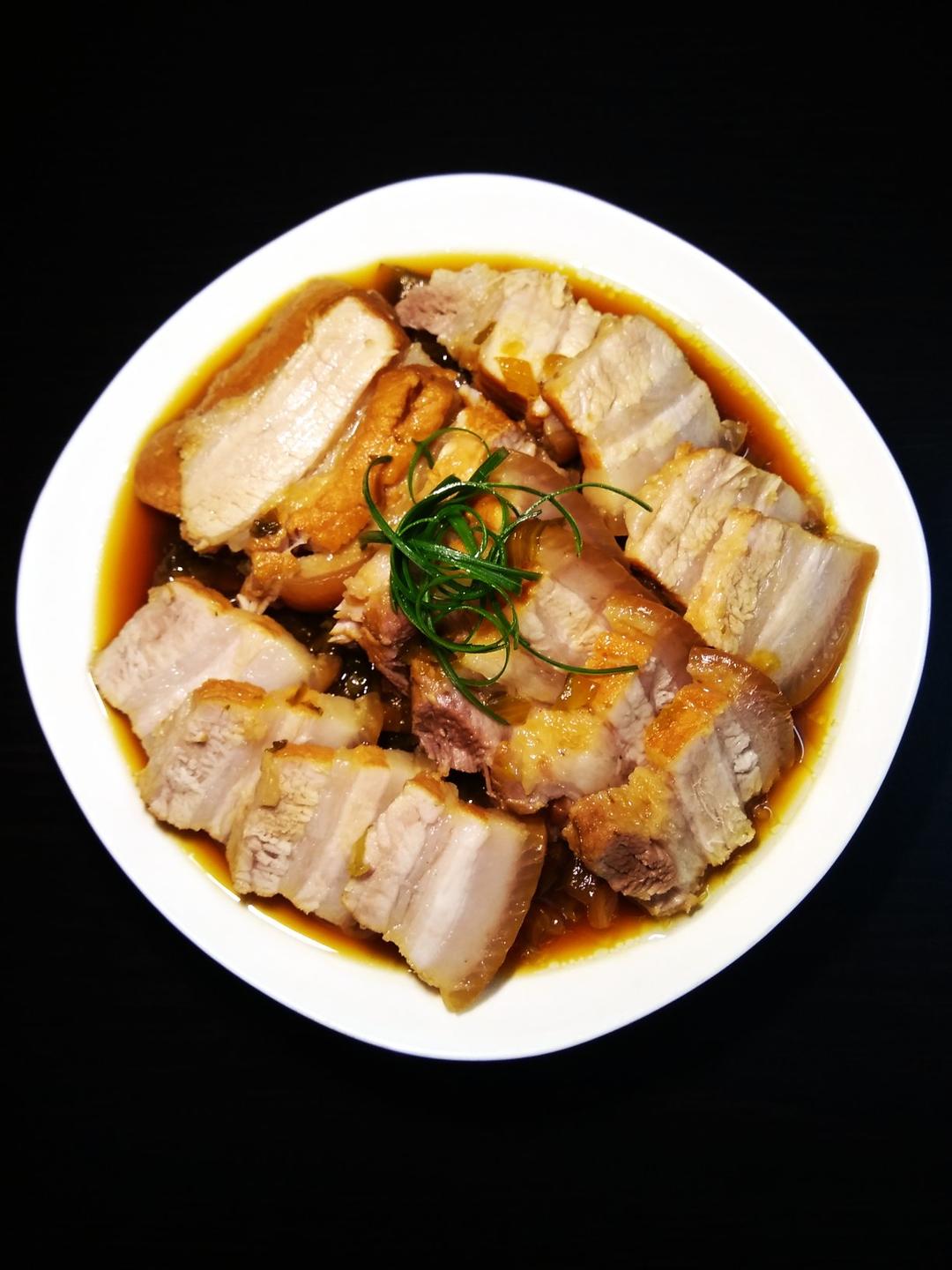 桃梦儿做的酸菜卤肉