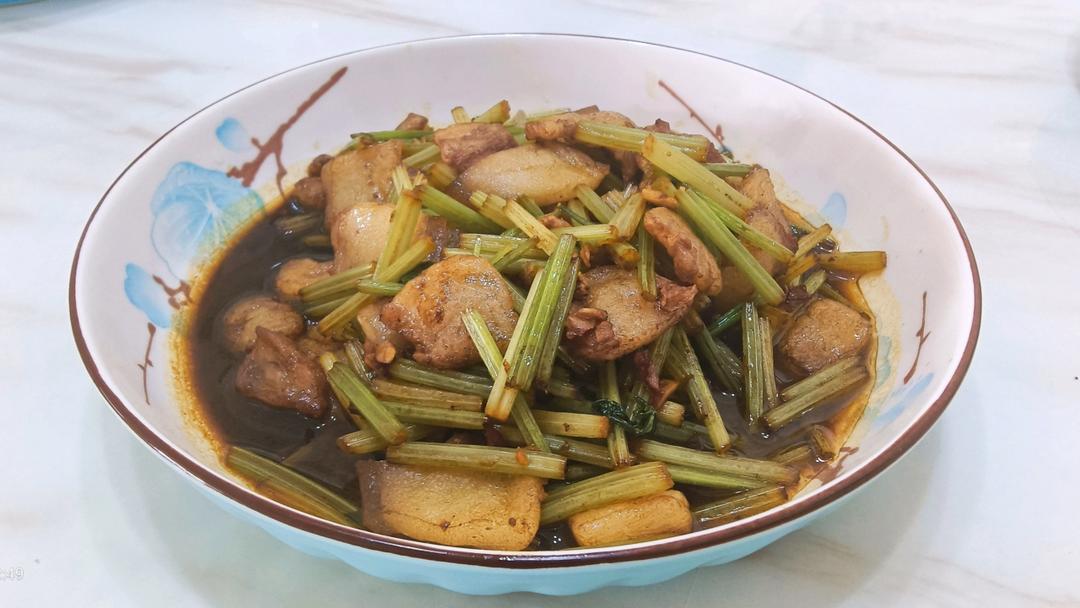 西芹炒肉
