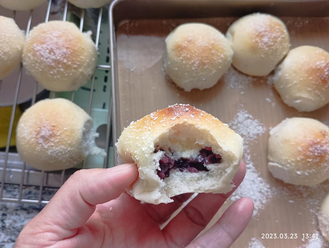 奶香紫米乳酪小餐包🥛奶香浓郁🧀️软糯口感