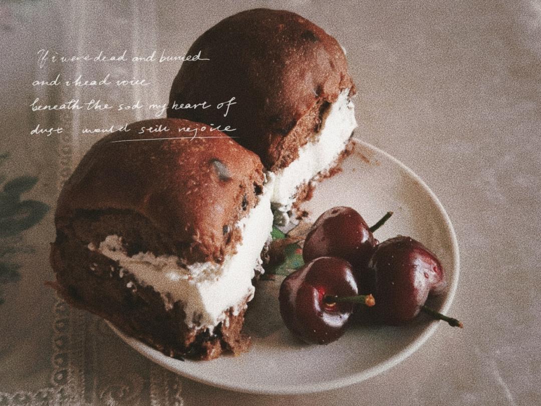 巨~巨好吃的巧克力奶油吐司