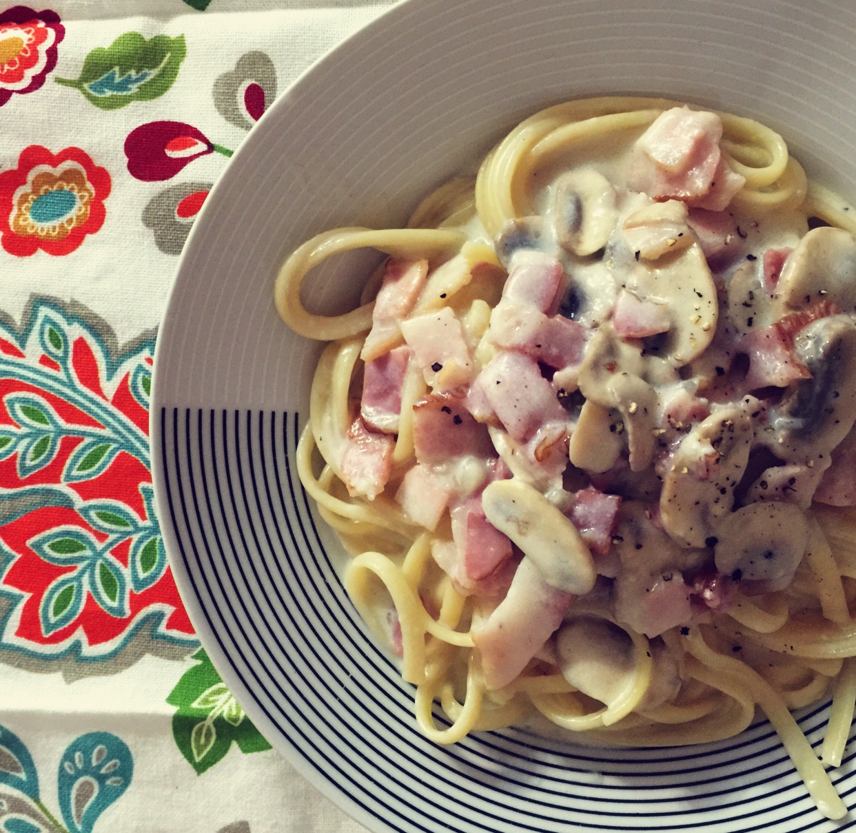 白汁蘑菇培根意粉