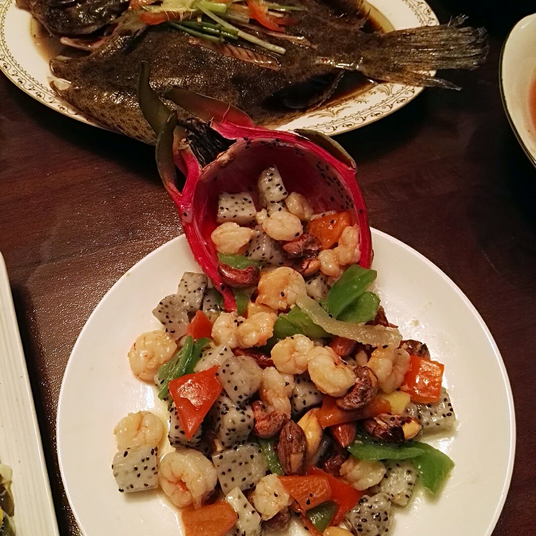 火龙果炒虾仁