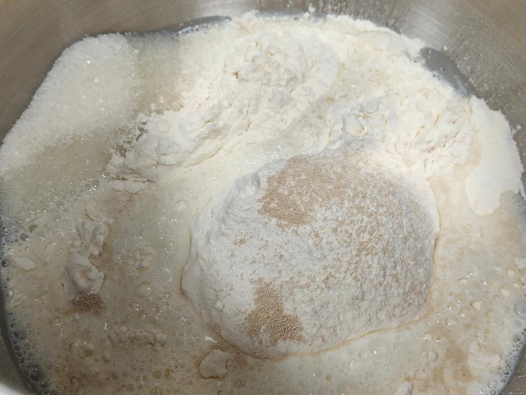 纯奶手撕吐司的做法 步骤1