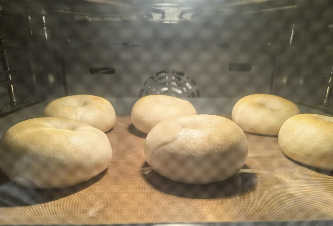 曼食慢语丨面包届顶流！钻石贝果的奥义我悟了！