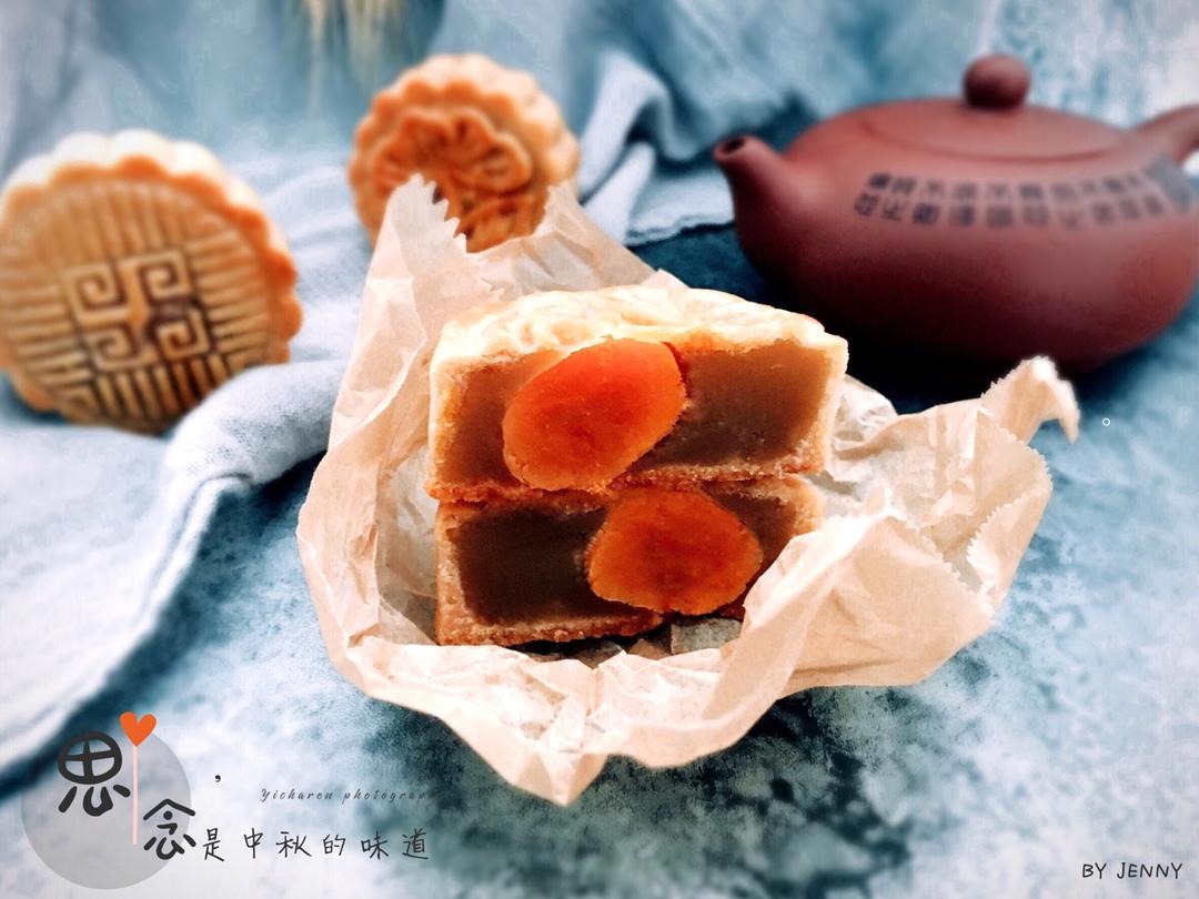 广式月饼－－蛋黄豆沙月饼