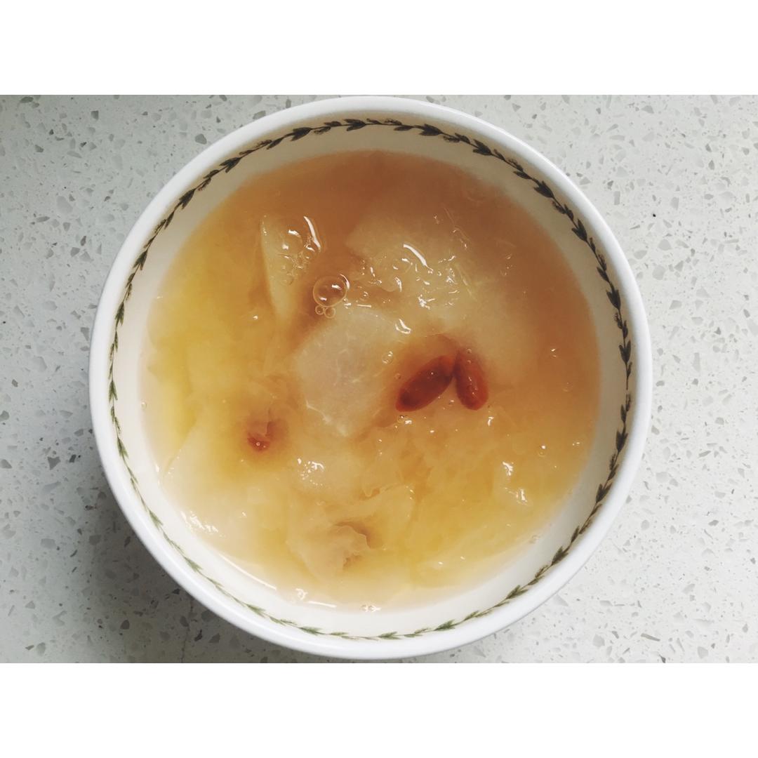 冰糖银耳梨汤