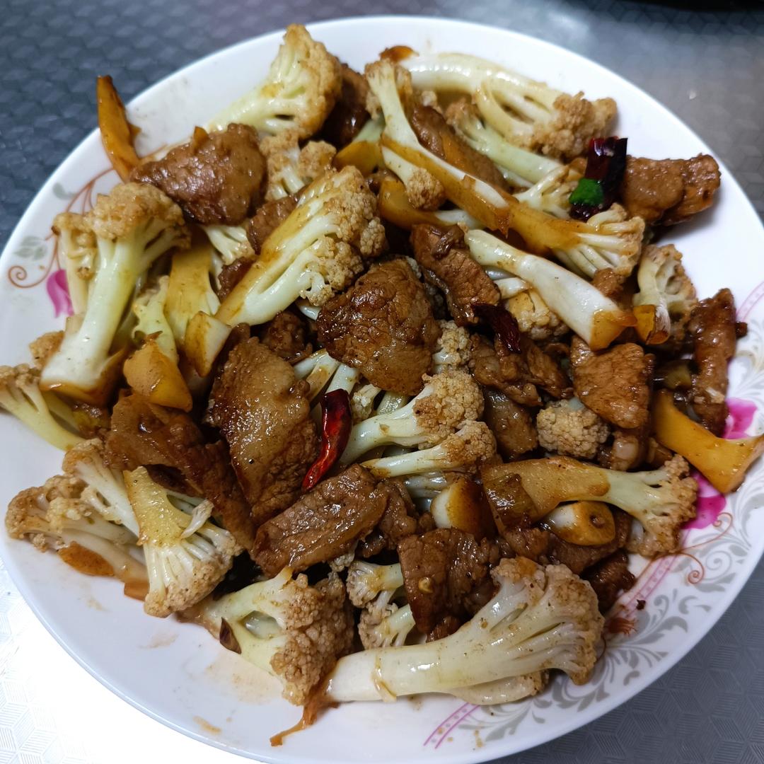 干煸菜花（花菜炒肉）