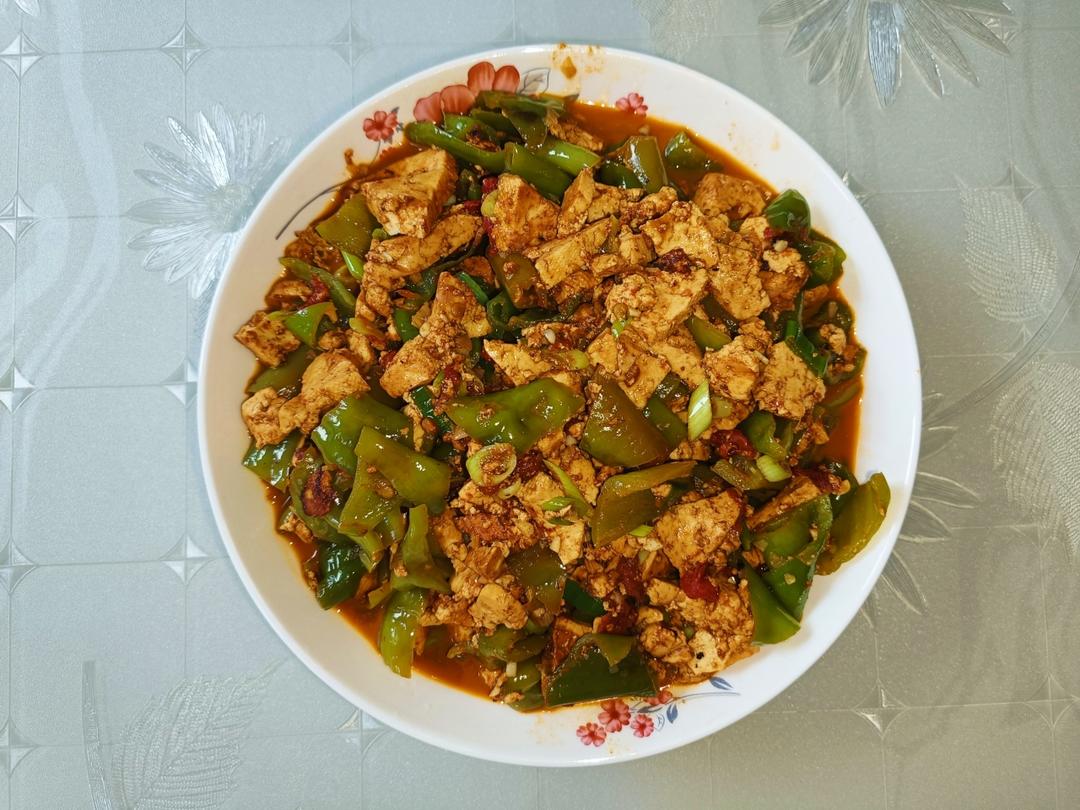 西红柿尖椒炒豆腐(减脂菜)