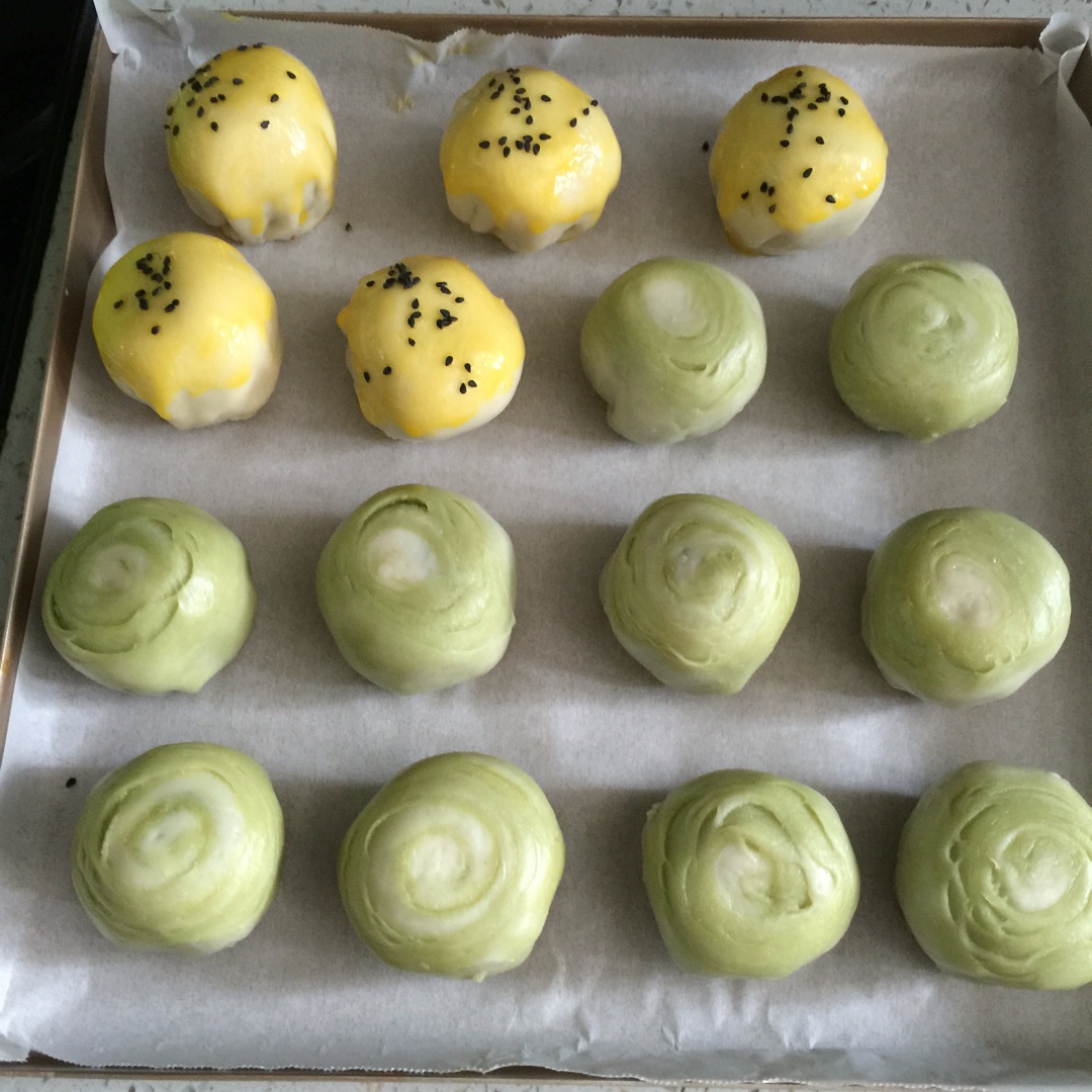 蛋黄酥~紫薯、抹茶、原味~花好月圆，中秋快乐~内附一次做六色蛋黄酥方法~