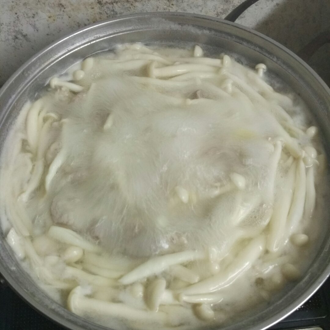 瘦肉鲜百合汤