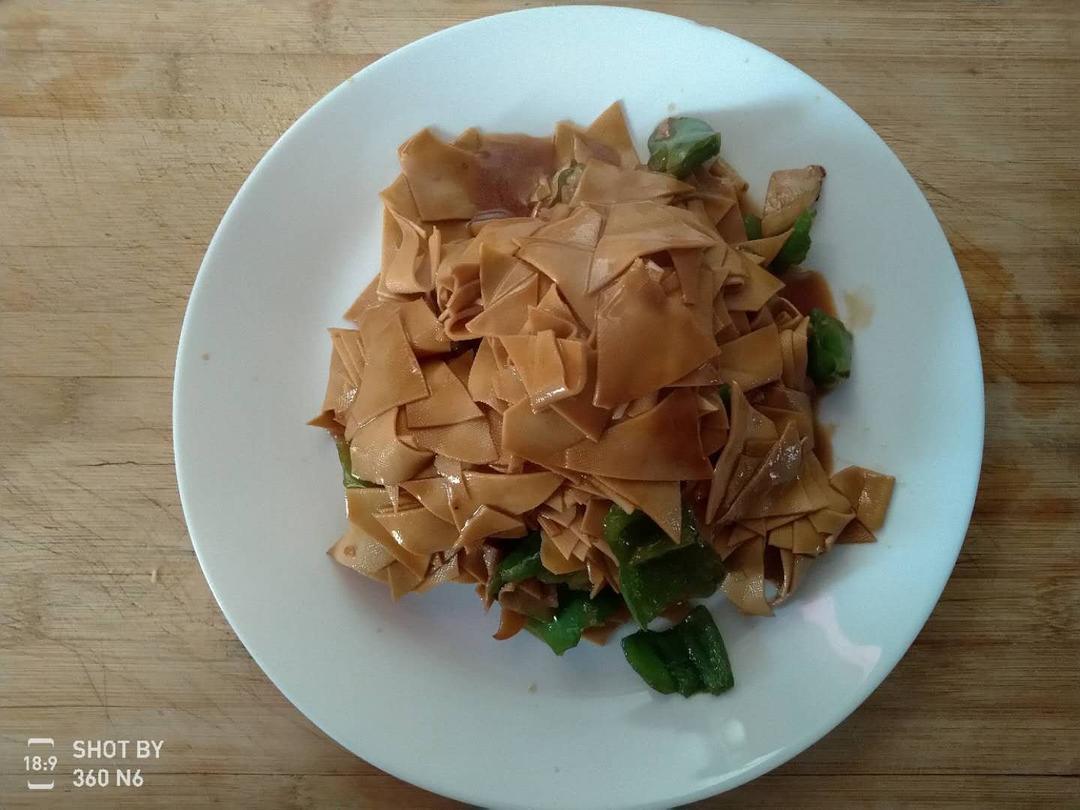 青椒炒干豆腐