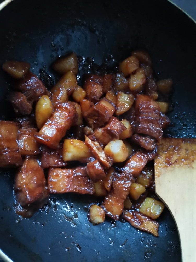 简单版土豆红烧肉的做法 步骤7