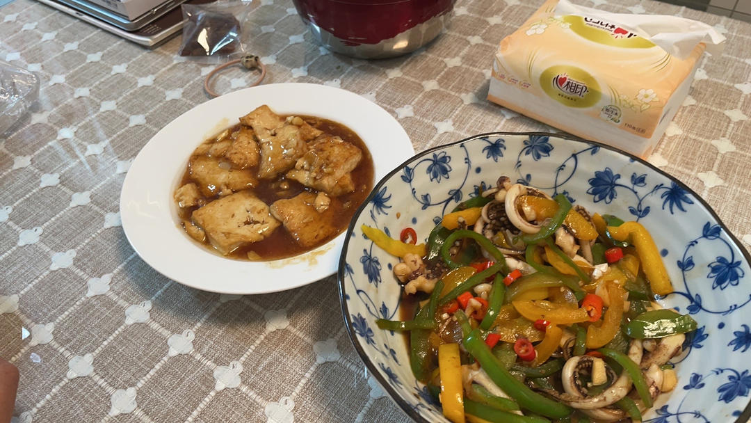 爆炒鱿鱼须，加上这一步，可以与铁板鱿鱼媲美