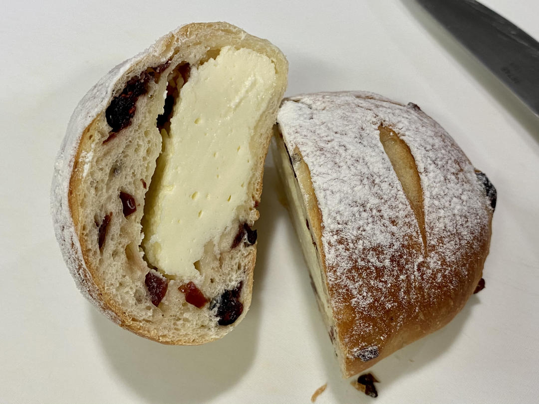 奶酪馅蔓越莓面包