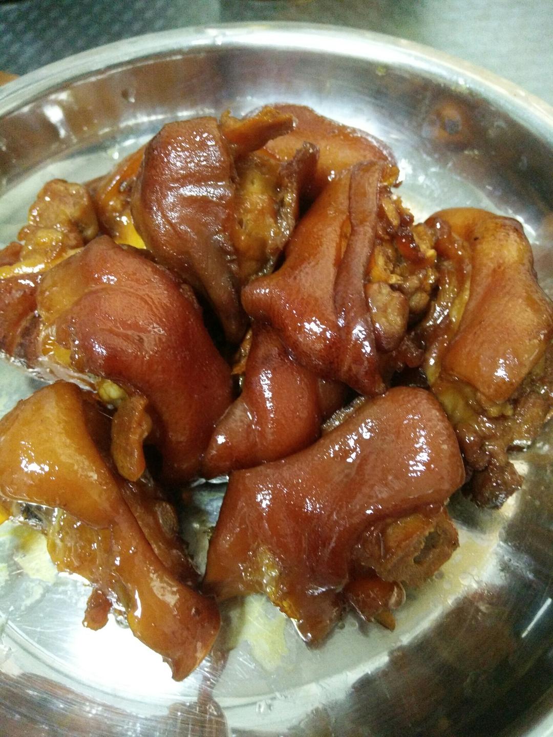 美味的家常菜：红烧猪蹄