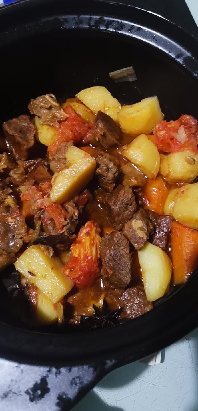 土豆焖牛腩