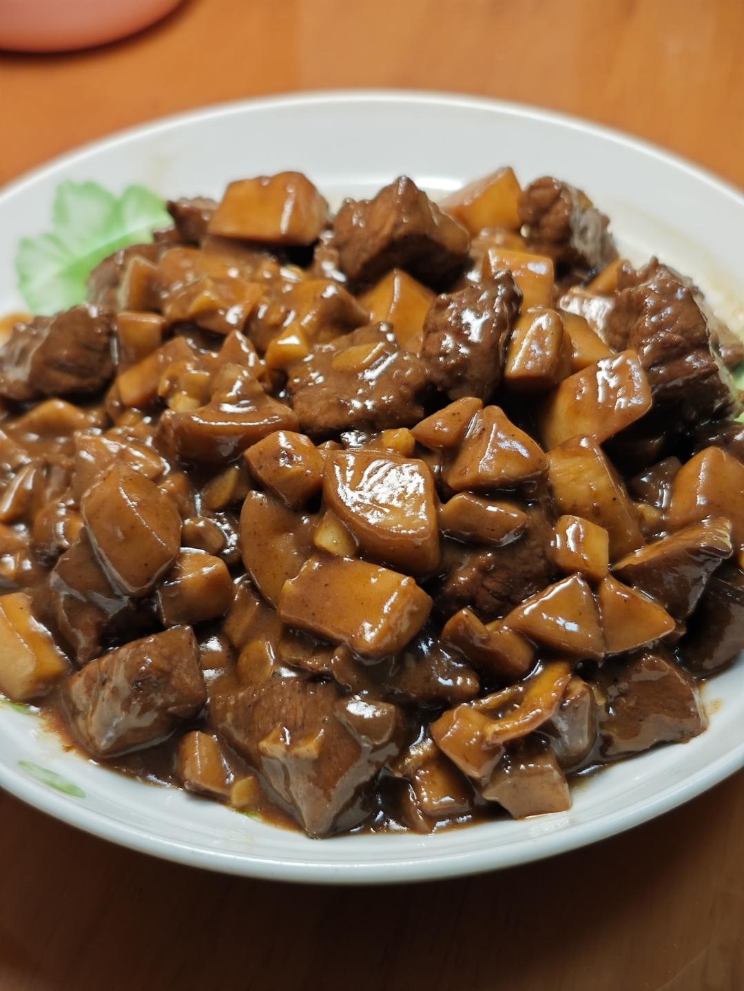 家常菜~杏鲍菇烧牛肉粒