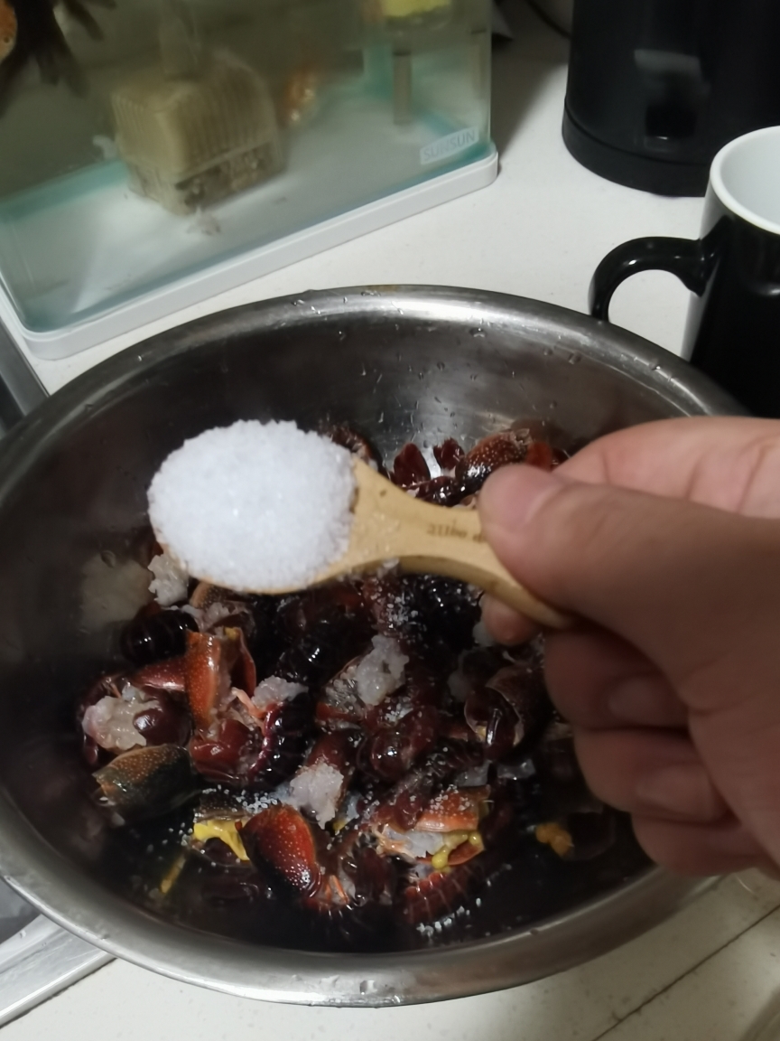 椒盐小龙虾的做法 步骤3