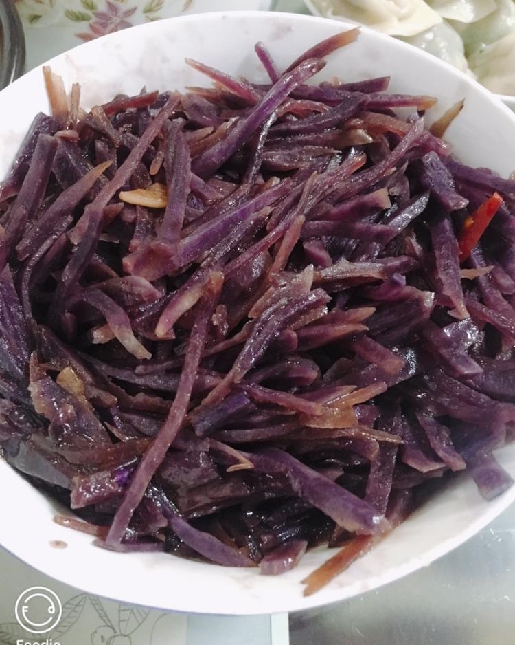 酸辣土豆丝（紫土豆也叫黑土豆）