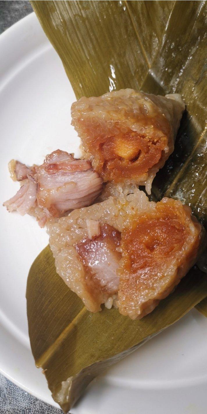 妈咪的♥️私房秘制咸蛋黄肉粽