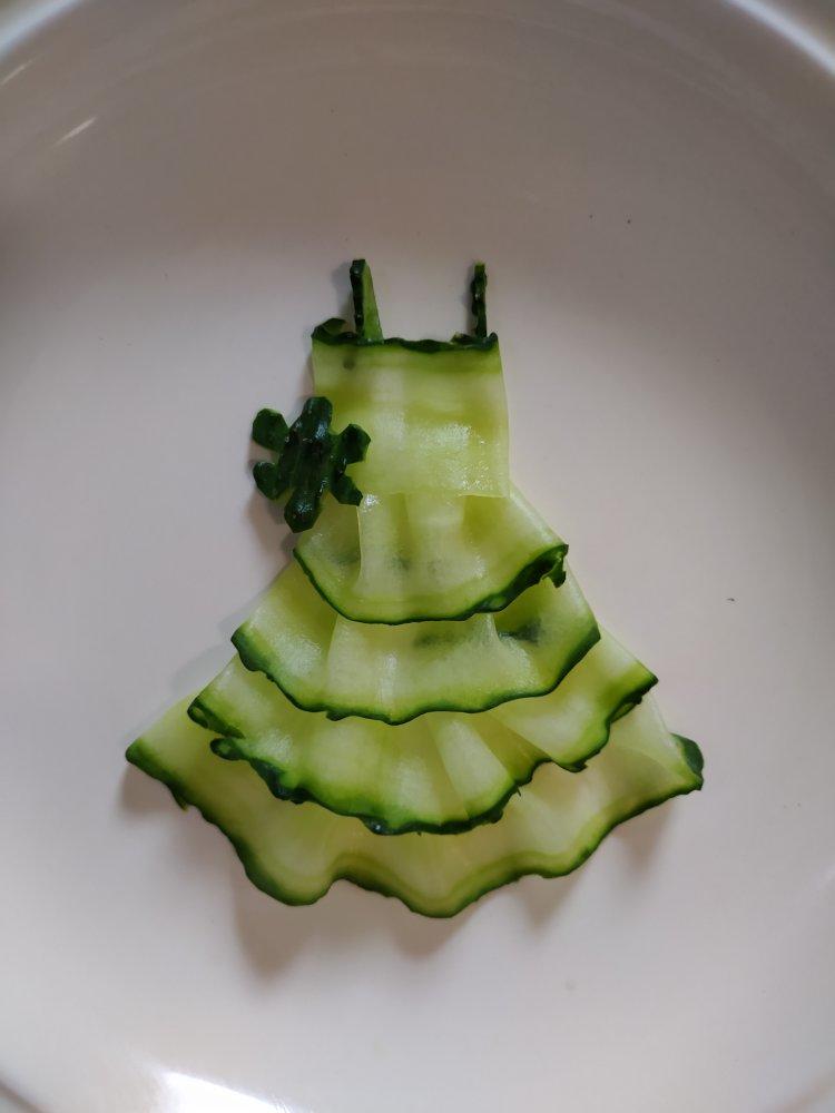小徐t妈妈做的创意黄瓜盘饰摆盘拼盘(有小裙子)