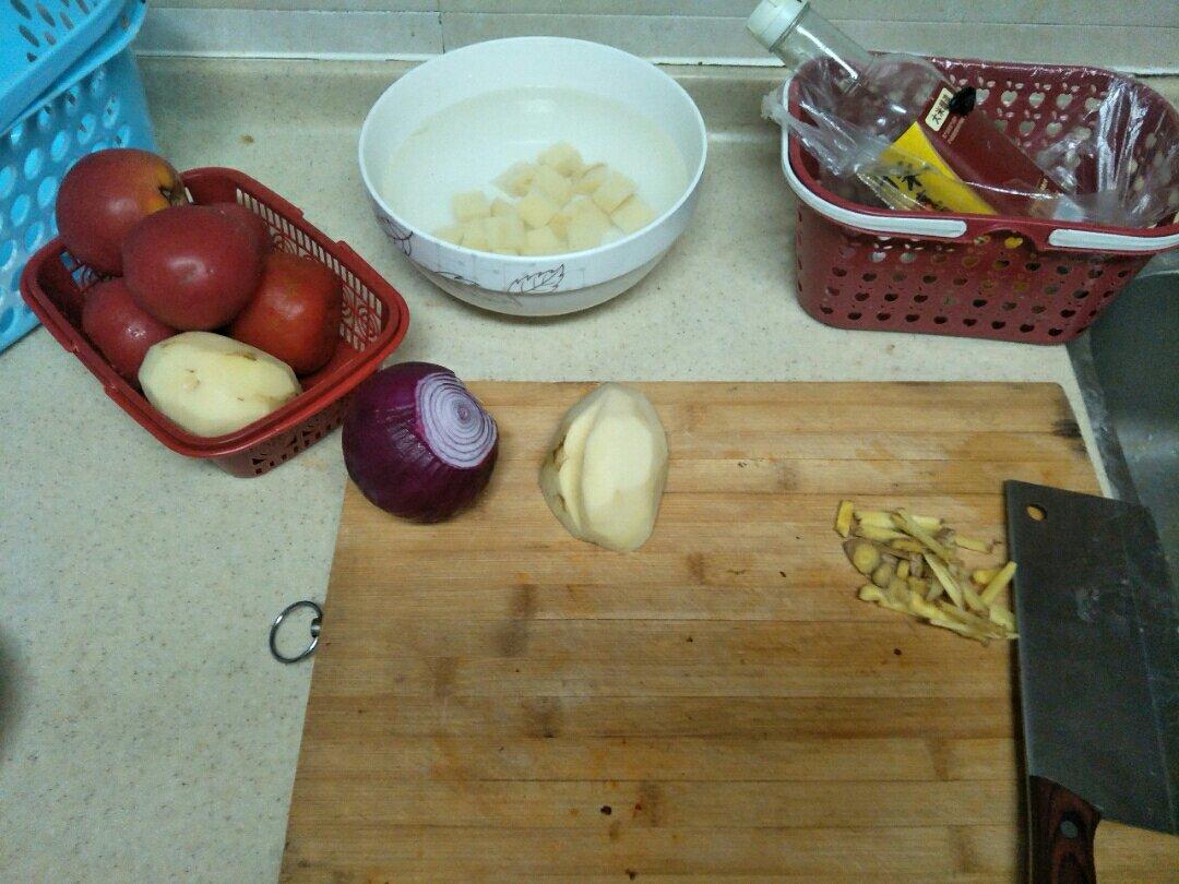 快手西红柿土豆炖牛肉