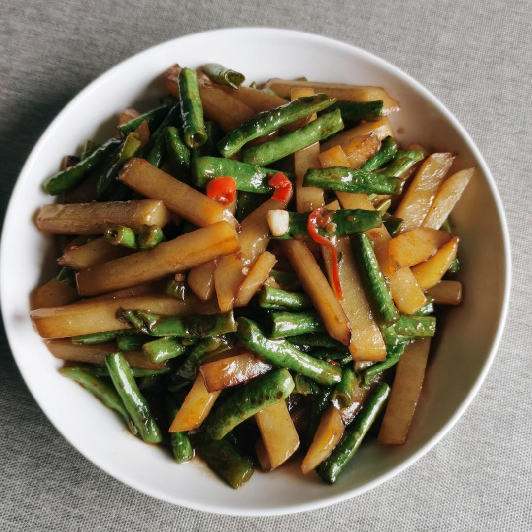 土豆炖豆角