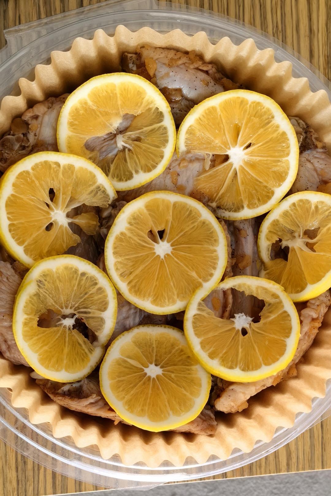 好吃到舔手指的🍋柠檬蒜香烤鸡翅-「家庭版」