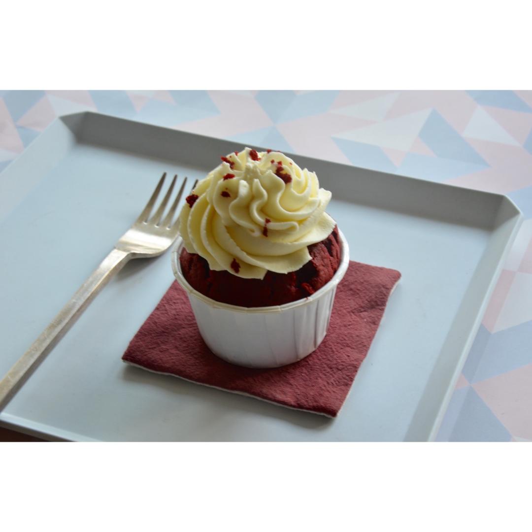 正宗红丝绒cupcake—马斯卡彭奶油霜