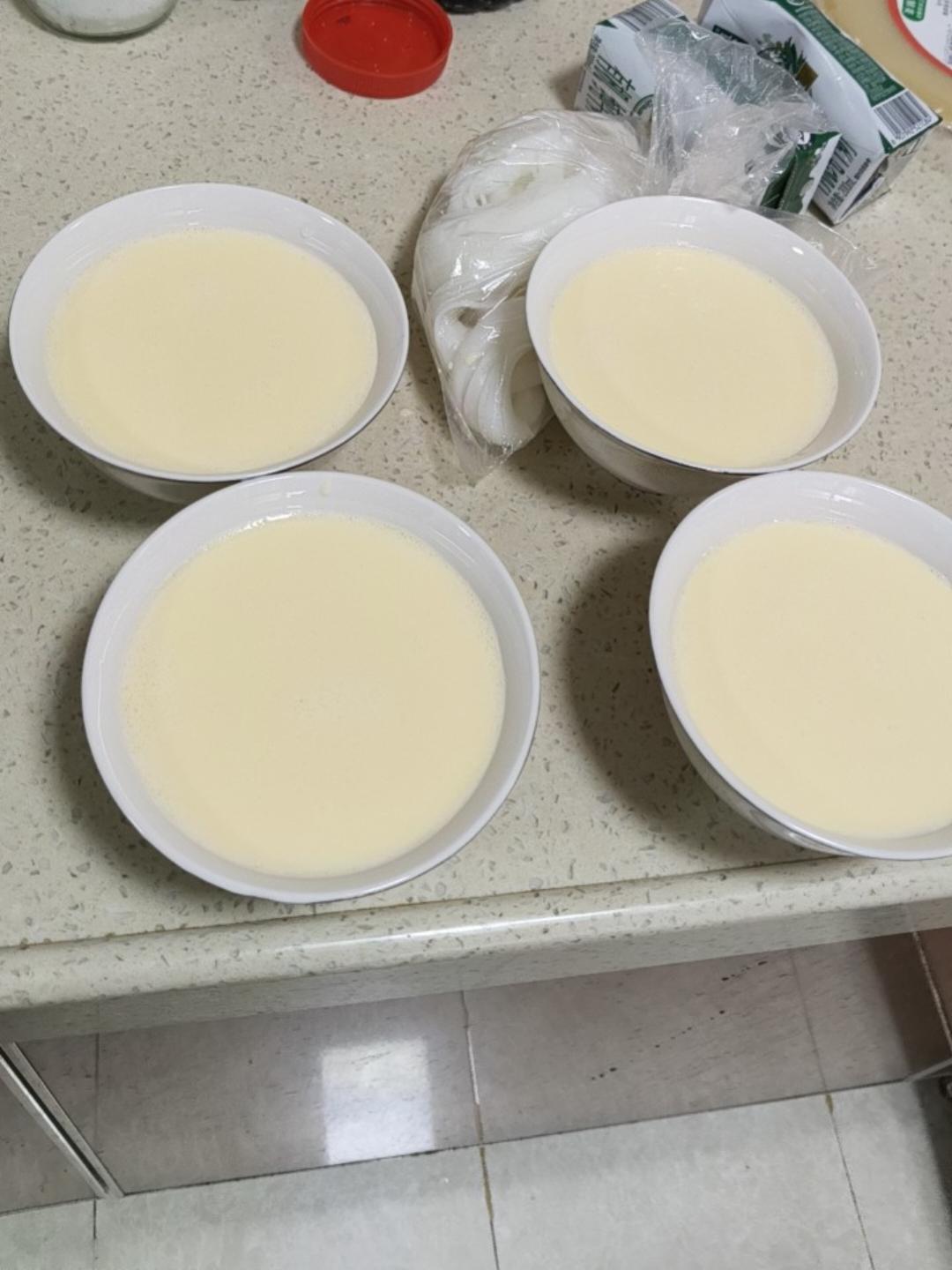 嫩滑牛奶炖蛋