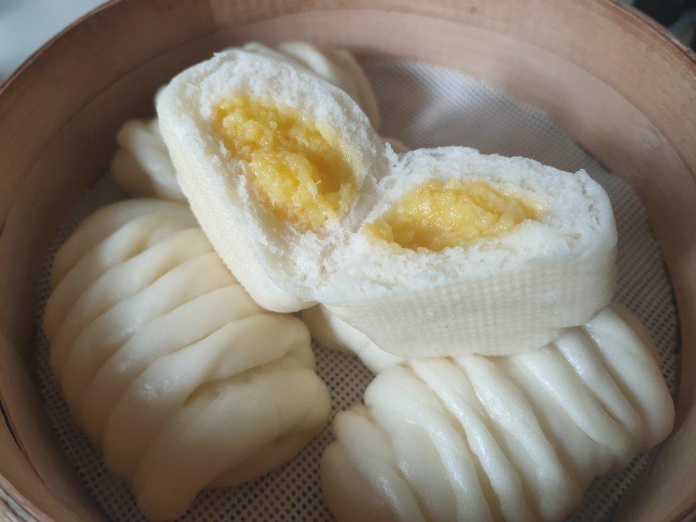 松软香甜的奶黄包，很快就可以搞定。