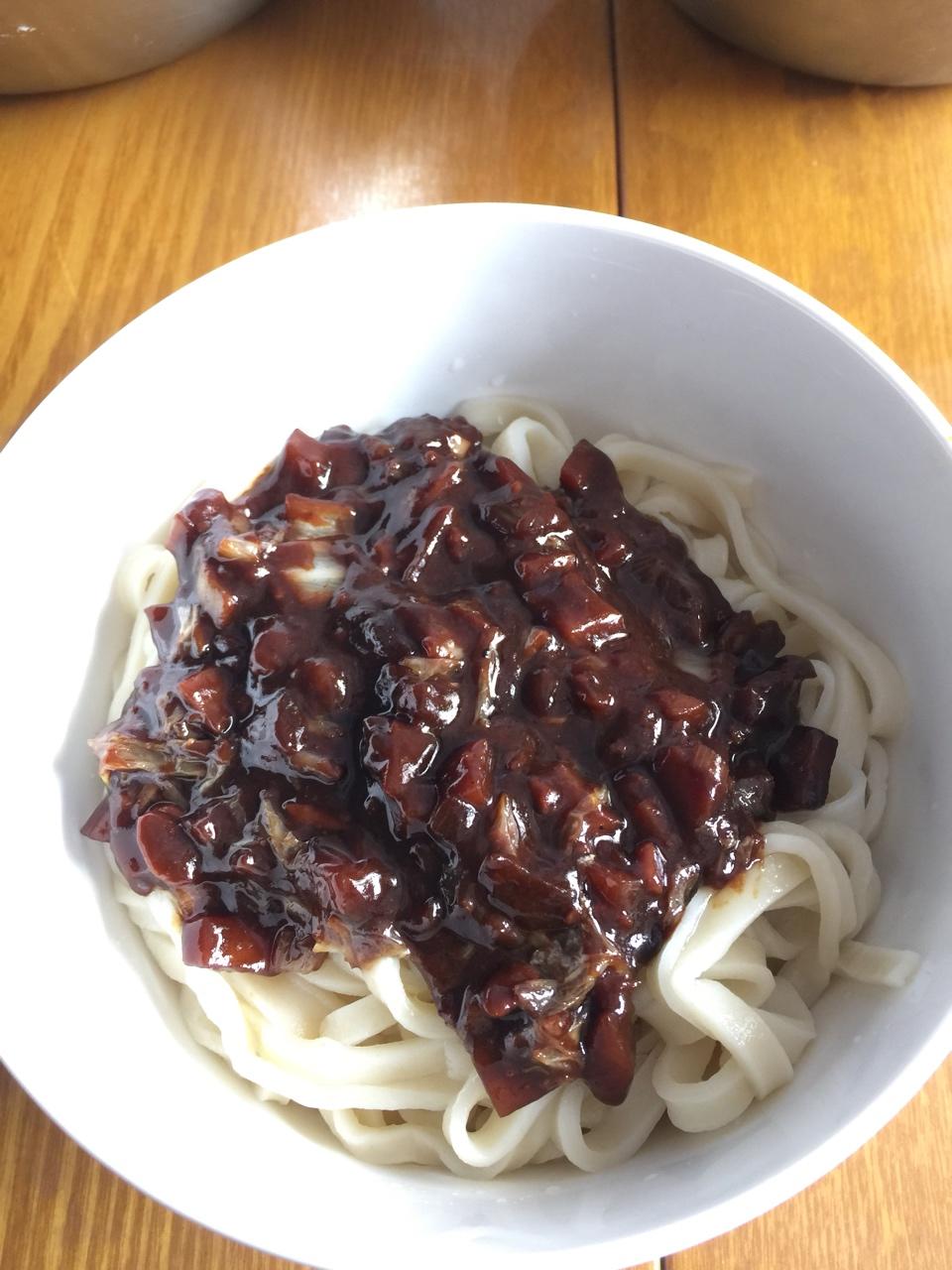 中国版韩式炸酱面