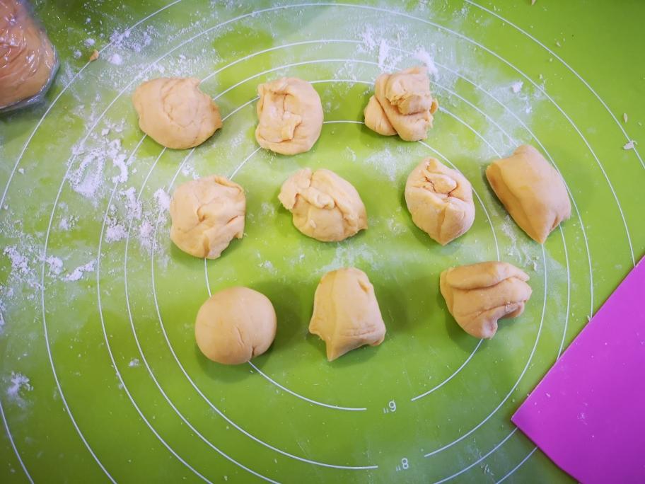 南瓜卡通挤挤馒头(皮卡丘)⚡️⚡️⚡️的做法 步骤3