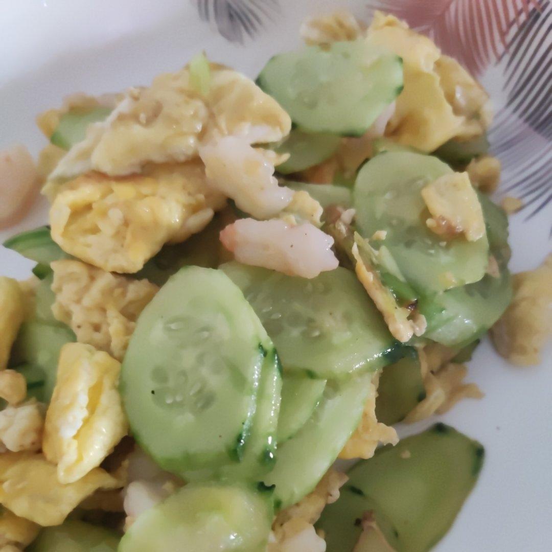 黄瓜鸡蛋炒虾仁